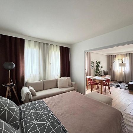 Big Apartment Eiffel Tower View ปารีส ภายนอก รูปภาพ