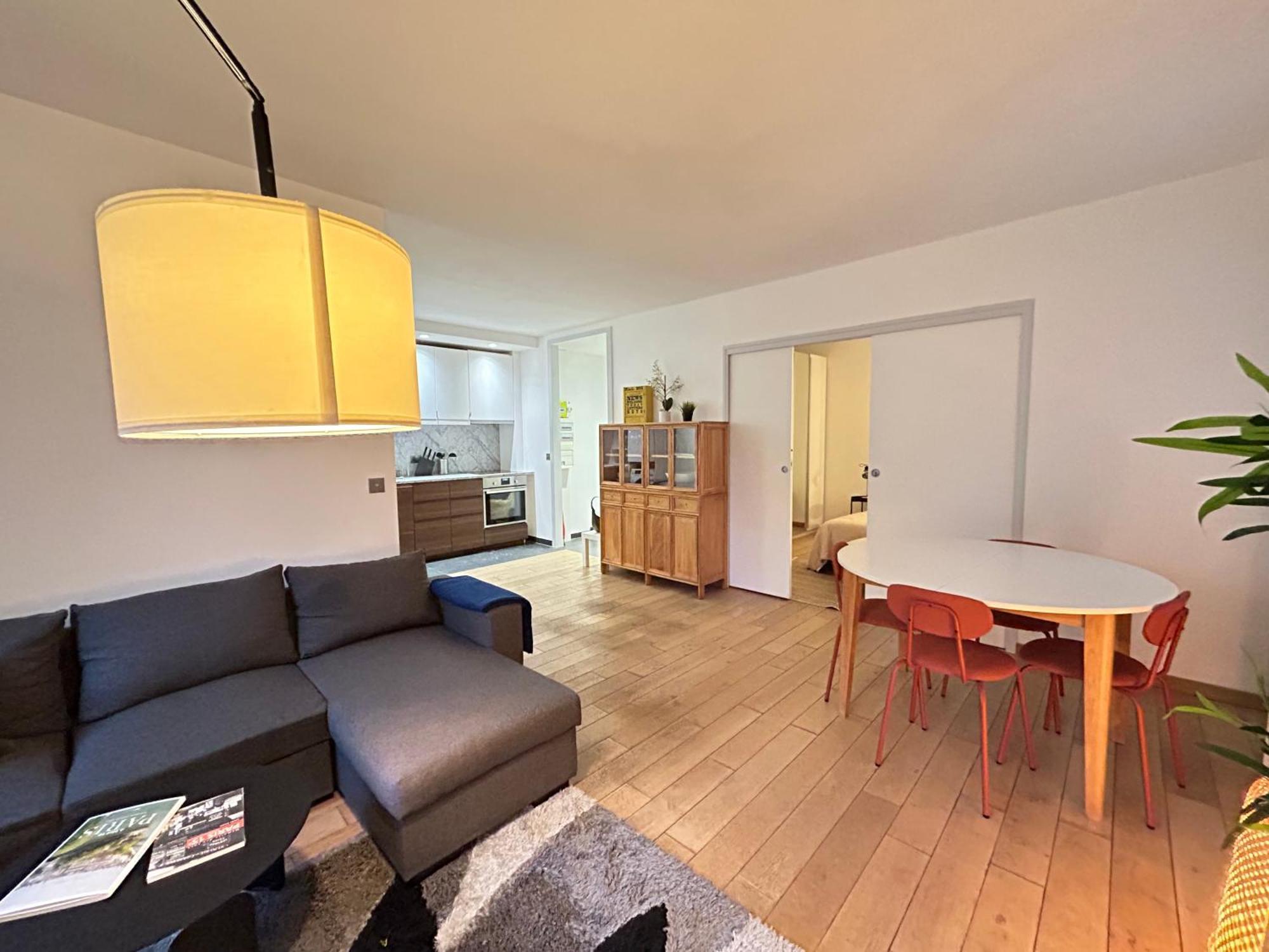 Big Apartment Eiffel Tower View ปารีส ภายนอก รูปภาพ
